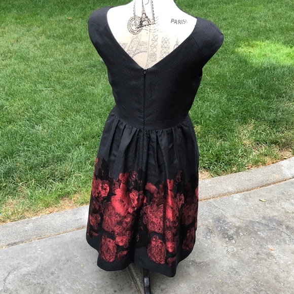 Cynthia Steefe Black Metallic Red Floral Dress -6 - Picture 3 of 8